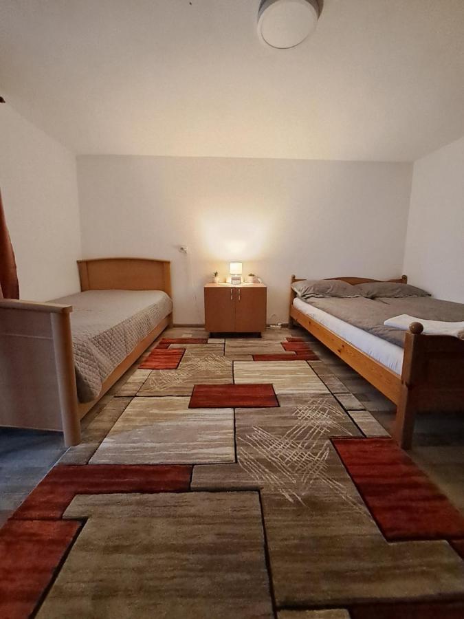 Hotel Casutele Din Retezat Nucsoara  Esterno foto
